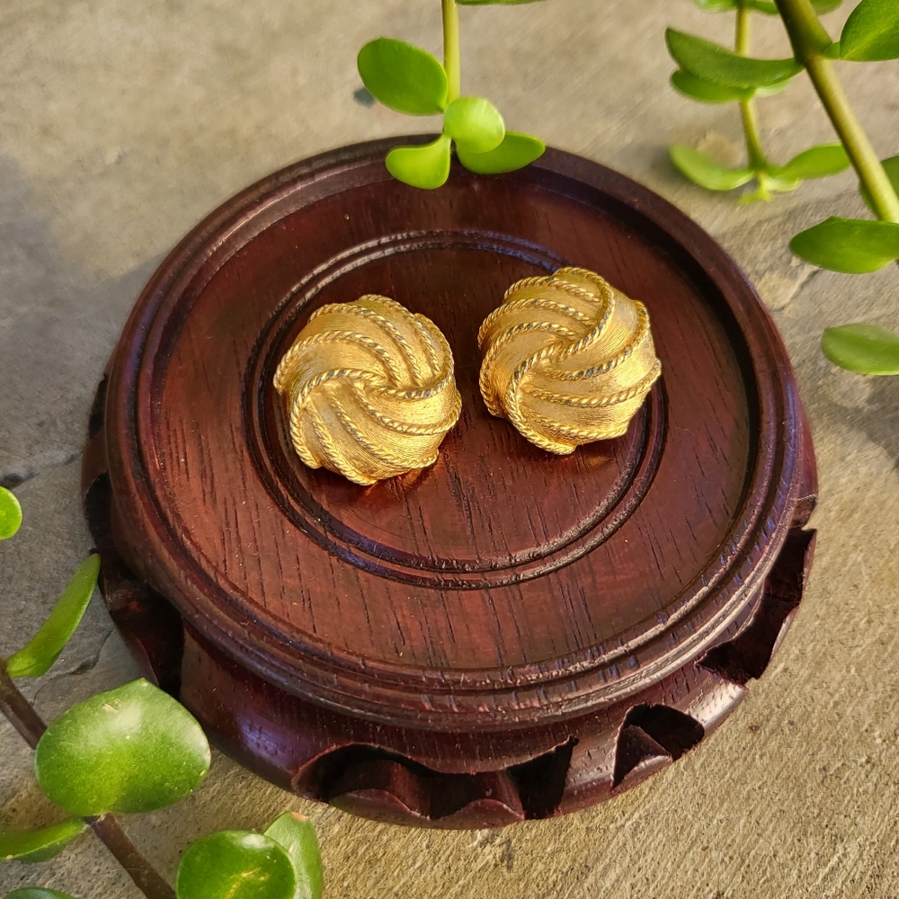 Vintage Napier yellow brass swirl stud earrings